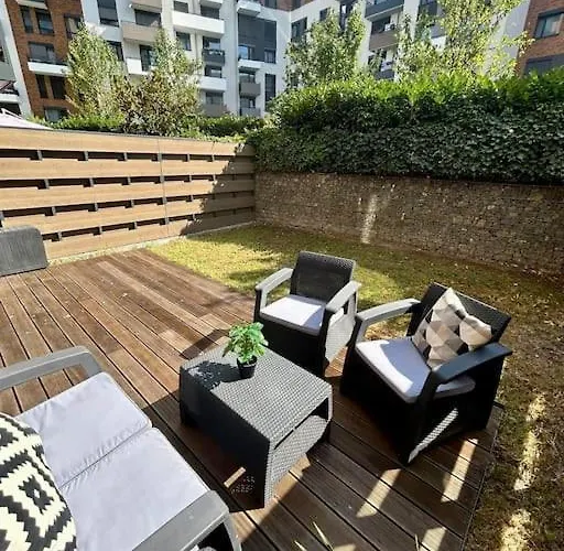 Garden Appt - 40m2 Terrace, Garrage Parking Апартаменты