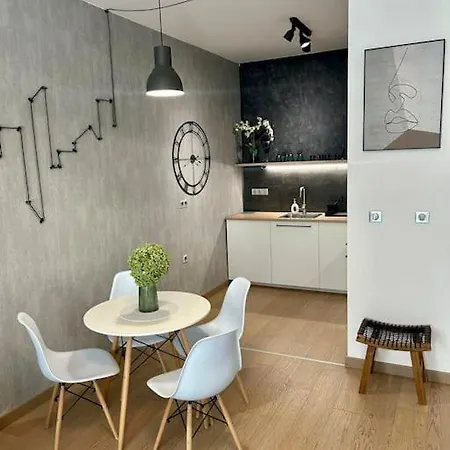 Apartment Garden Appt - 40m2 Terrace, Garrage Parking Pressburg